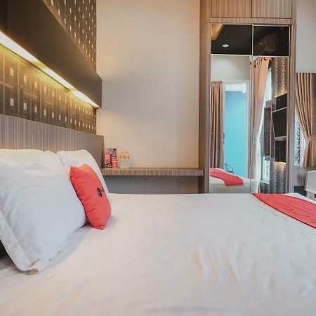 Reddoorz @ Jamin Ginting Medan Hotell Exteriör bild