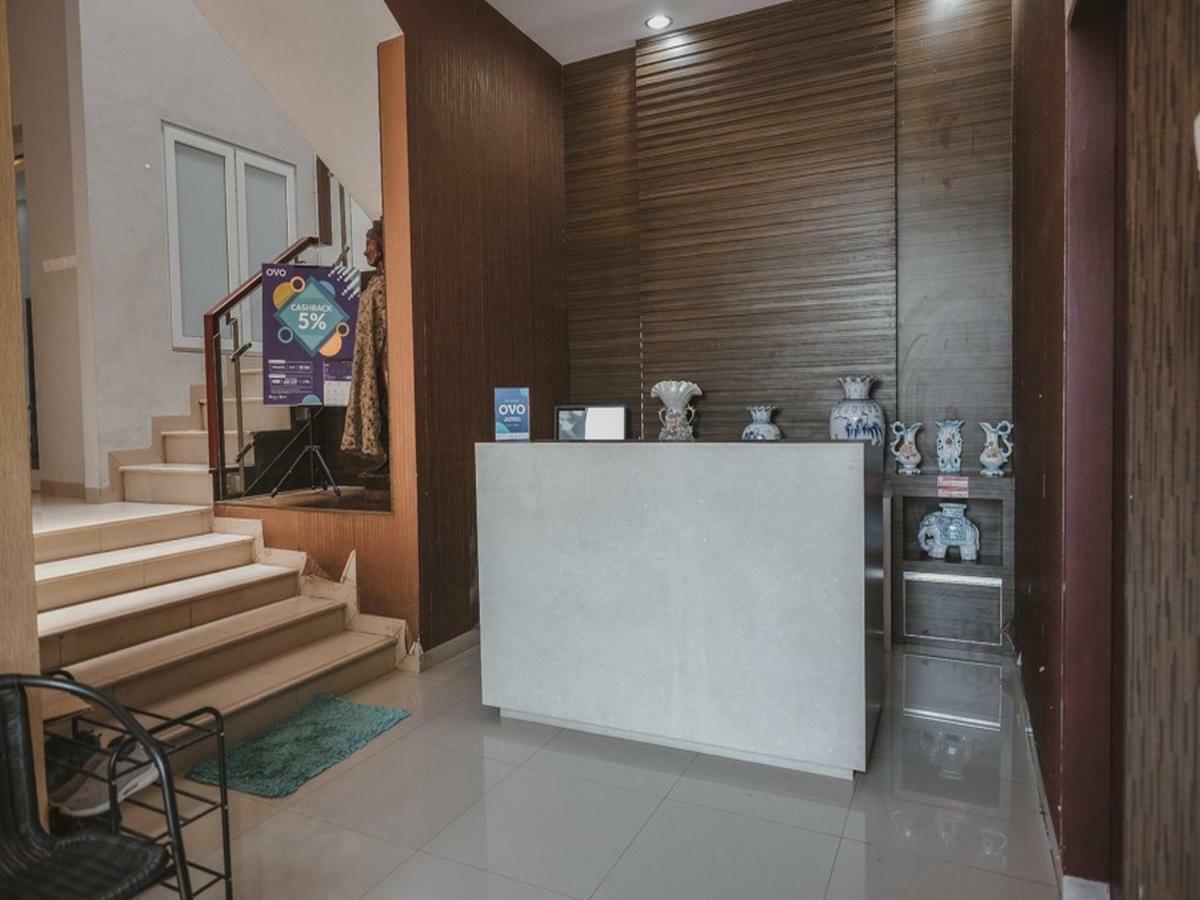 Reddoorz @ Jamin Ginting Medan Hotell Exteriör bild
