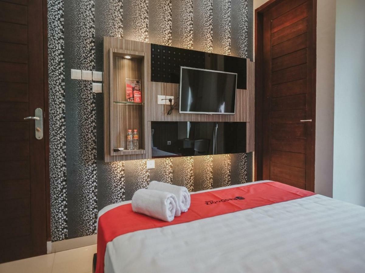 Reddoorz @ Jamin Ginting Medan Hotell Exteriör bild